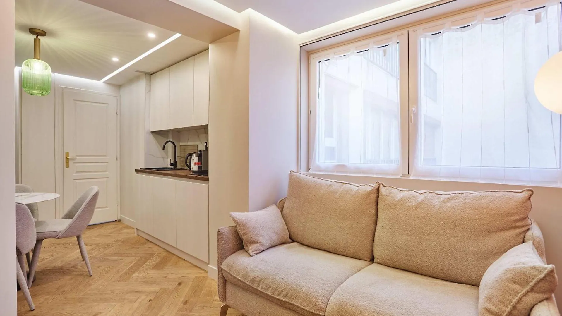 Apartment Residence Ac Champs De Mars Eiffel Tower By Studio Prestige Paris France