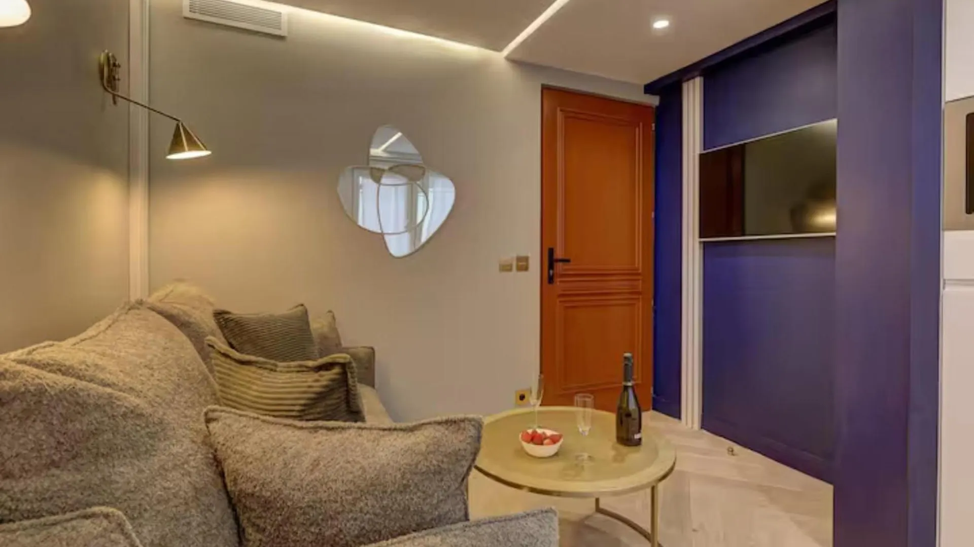 Residence Ac Champs De Mars Eiffel Tower By Studio Prestige Paris Apartment