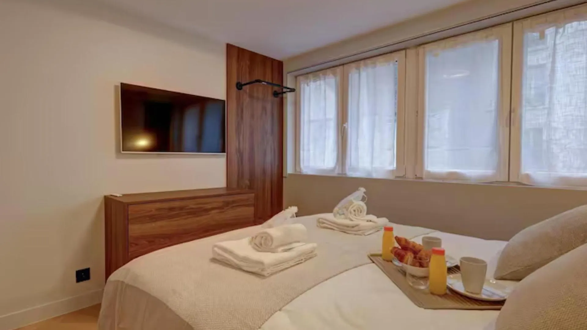 Residence Ac Champs De Mars Eiffel Tower By Studio Prestige Paris Apartment