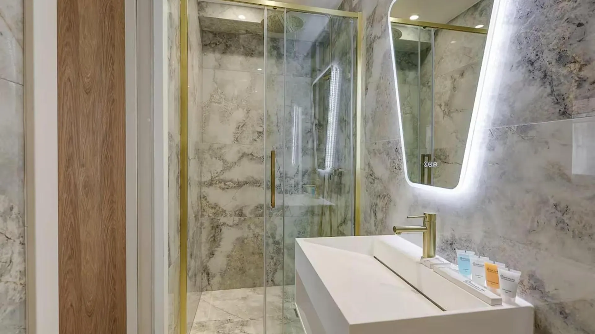 Residence Ac Champs De Mars Eiffel Tower By Studio Prestige Paris